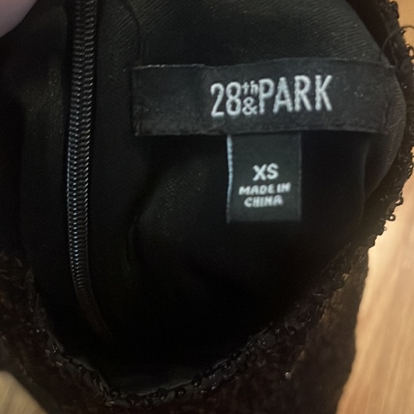 Beautiful Long sleeve high neck black sequenced top - Picture 3 of 3